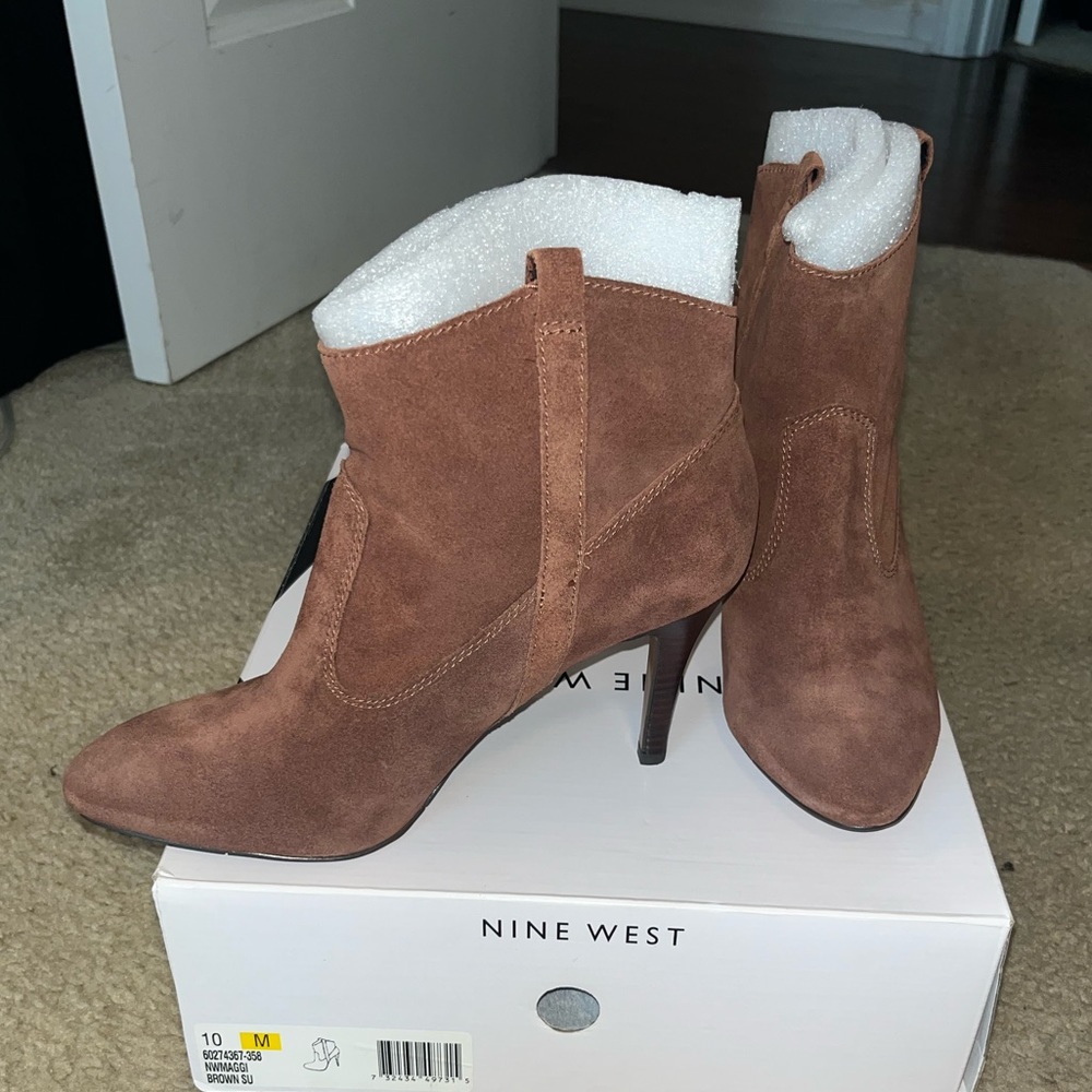 NWB Nine West Maggi Booties - Size 10